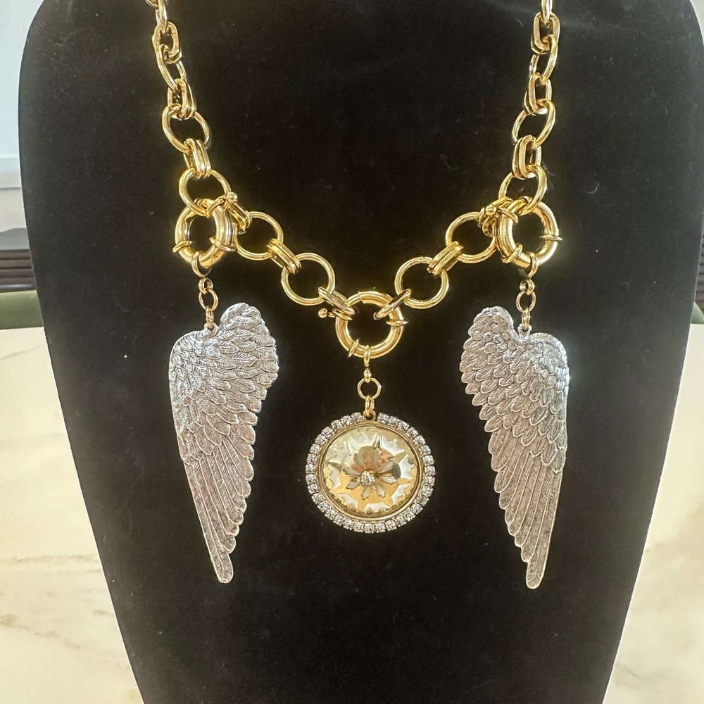 TOVA - Gold Plated Chain Charm Necklace w/ Angel Wings and Crown pendant - Picture 4 of 13